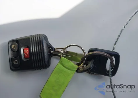 2008 Ford E-350 Super Duty Commercial/Recreational из США, поврежденный, VIN 1FTSE34L68DA74673